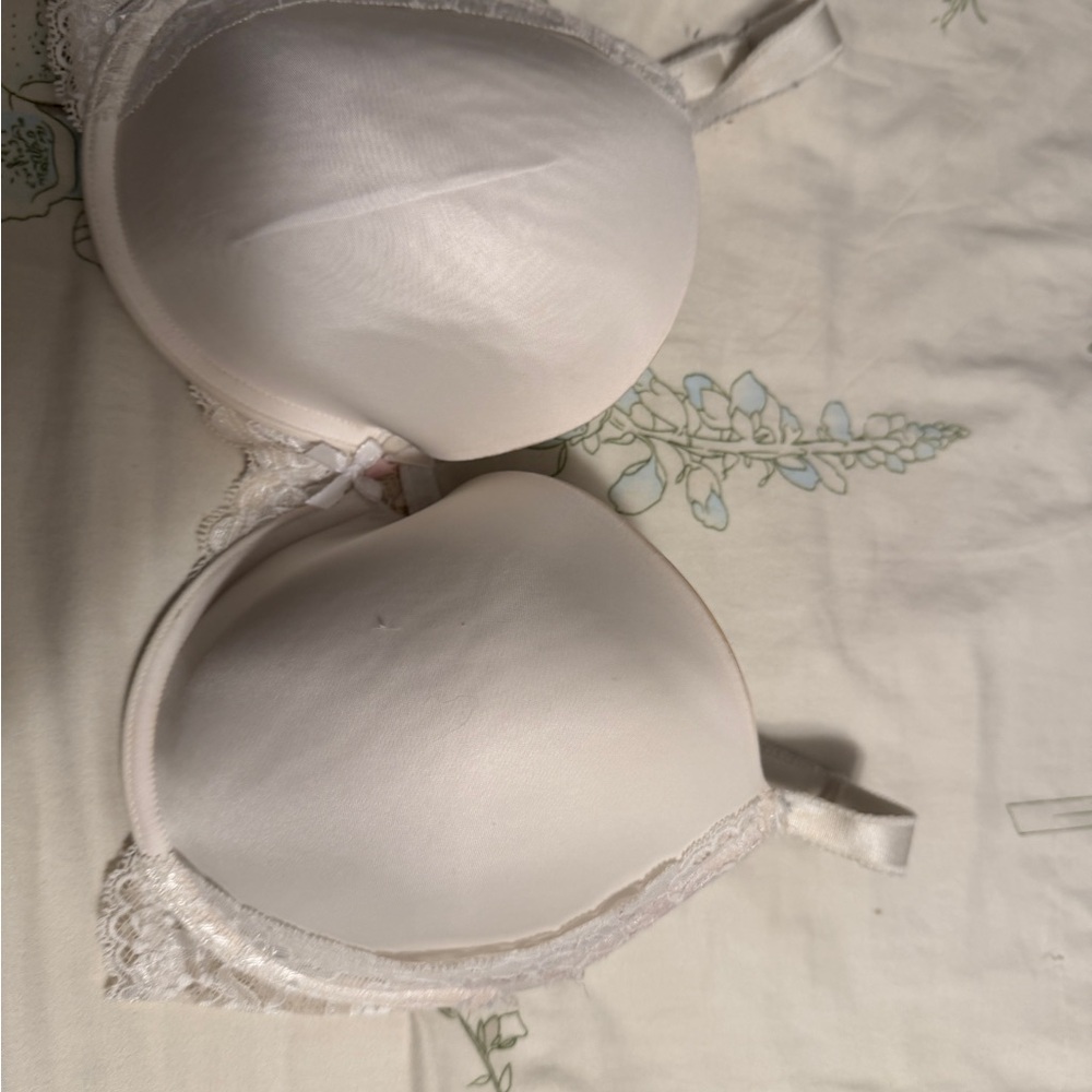 Elegant White Lace Trim Bra